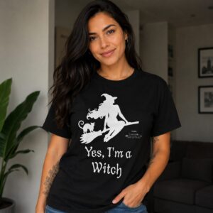 Camiseta “Yes, I’m a Witch” Preta • Tamanho GG